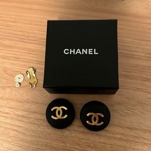 Chanel clip on logo earrings